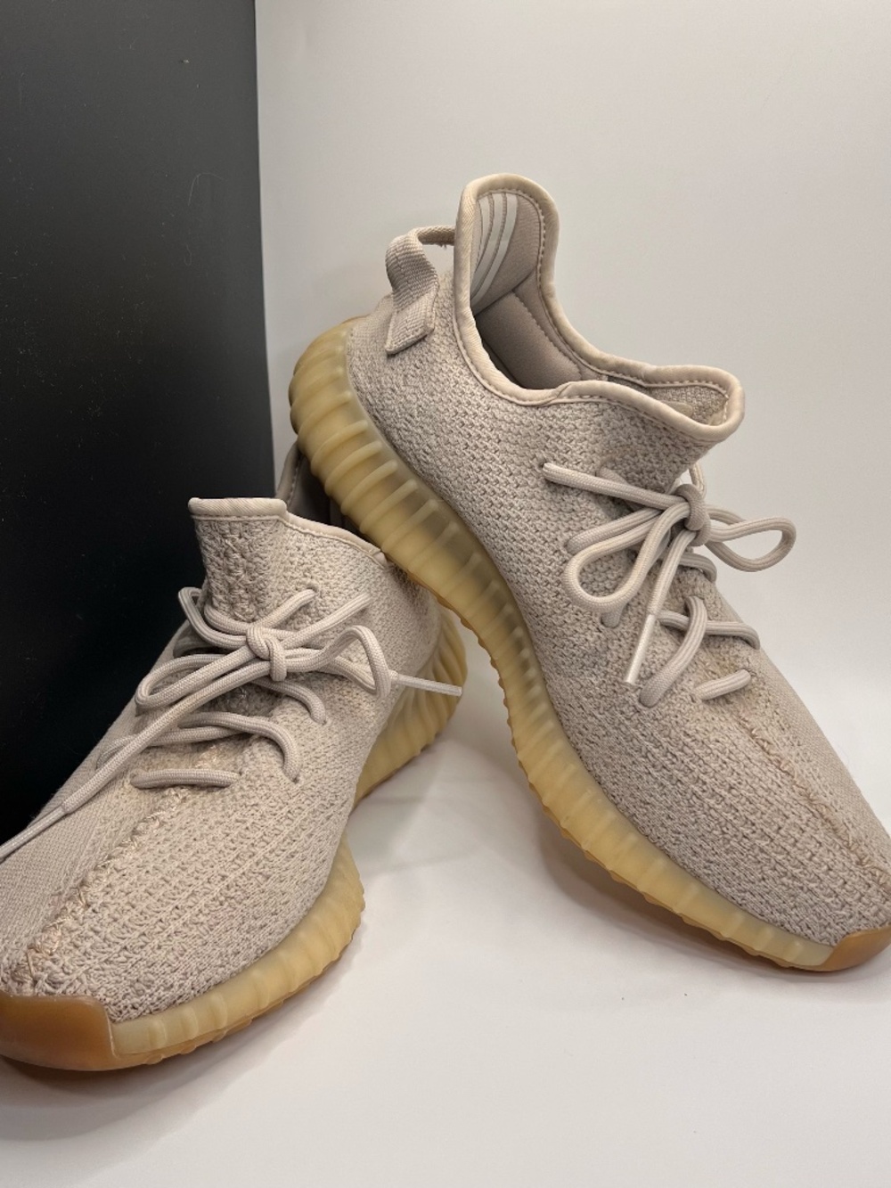 Adidas Yeezy Boost 350 V2. Primeknit Comfort Men's 10.5. Sesame Low top Lace up